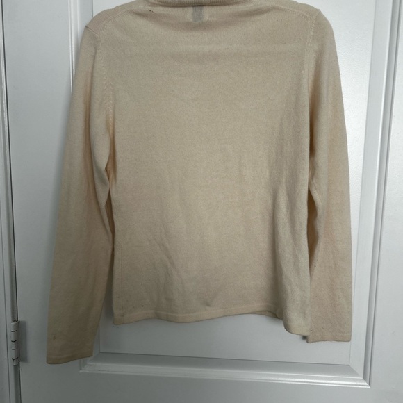 TSE 100% Cashmere Cream Sweater Turtleneck - Picture 6 of 9